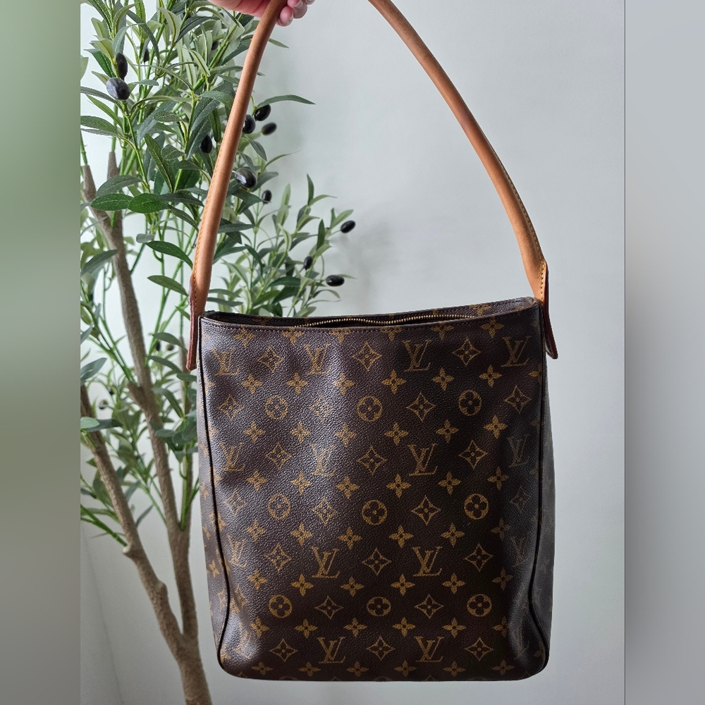 AUTHENTIC Louis Vuitton Looping GM Monogram Canvas Shoulder Bag